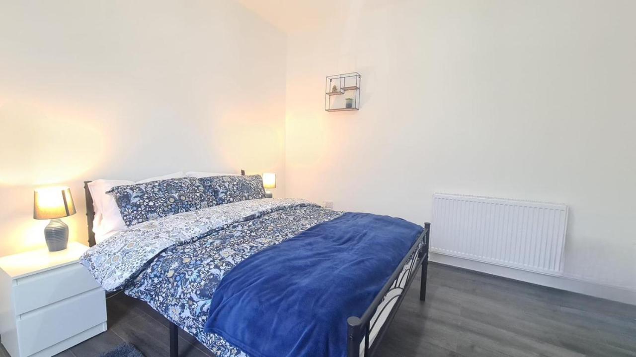 Cosy Room In Manor Park 伦敦 外观 照片